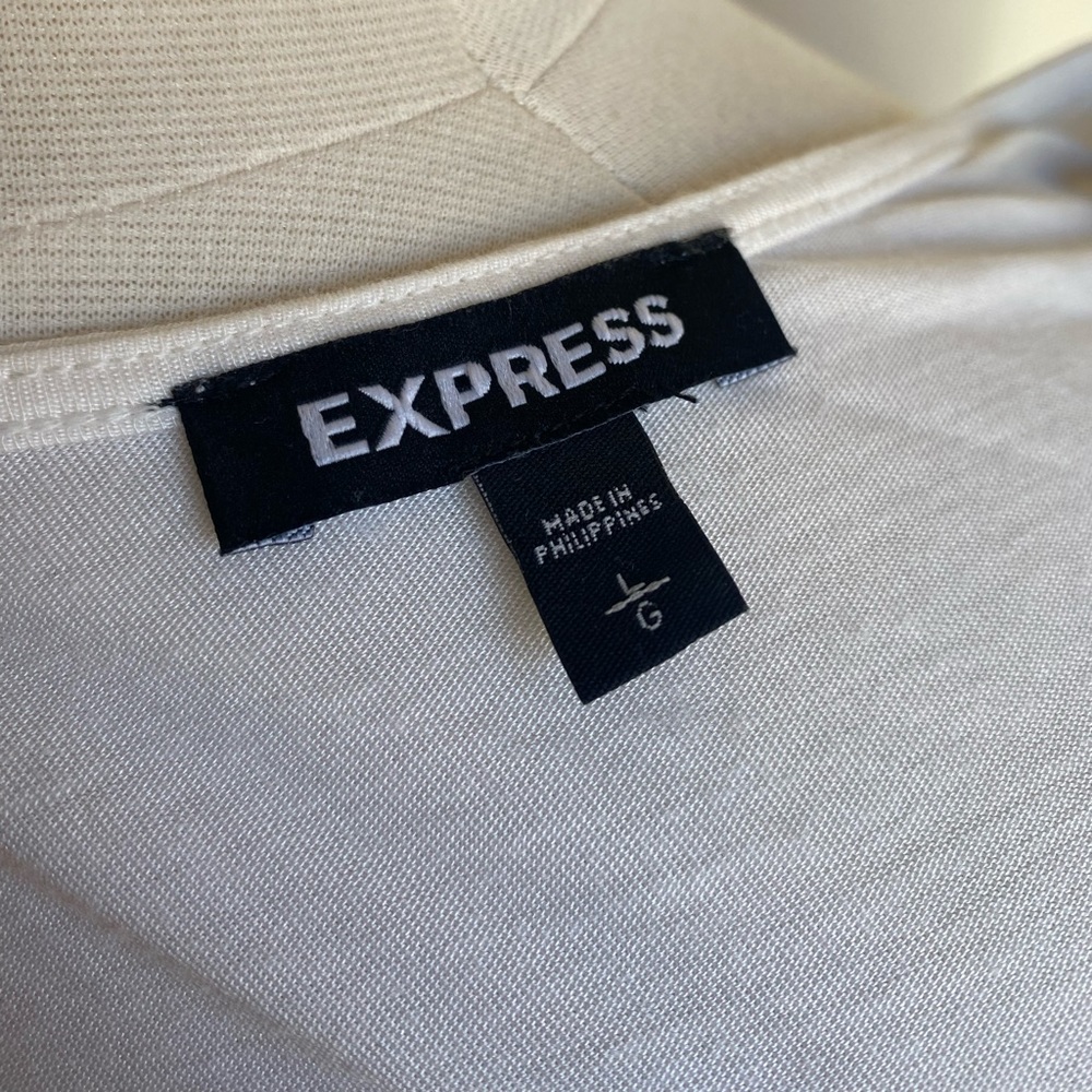 Express Blouse - Picture 3 of 4